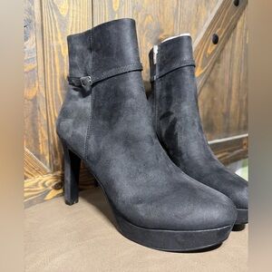 Nine West Black Suede Platform Ankle Boots – Women’s 10M (Never Worn)